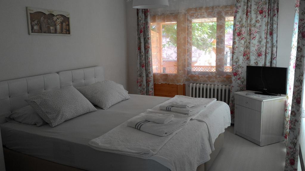 Zumrut Bahce Motel Gokcedere Exterior foto